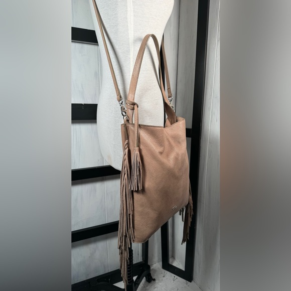 Tosca Blu FRINGED Big Nude Leather Satchel/Removable Crossbody Strap & Pouch - Picture 9 of 12